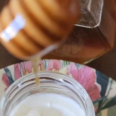 Recipe of Homemade natural yogurt - YouTube: Nhac GNT - Rita lobo on the DeliRec recipe website