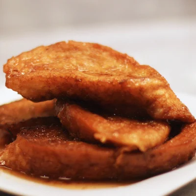 Recipe of French toast in Madeira wine on the DeliRec recipe website