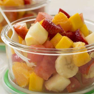 Receita de Salada de fruta simples  no site de receitas DeliRec