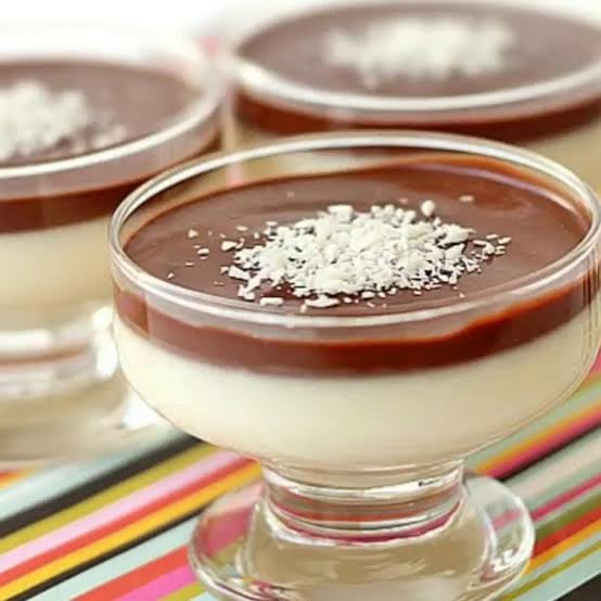 Foto da Doce gelado de coco com chocolate - receita de Doce gelado de coco com chocolate no DeliRec
