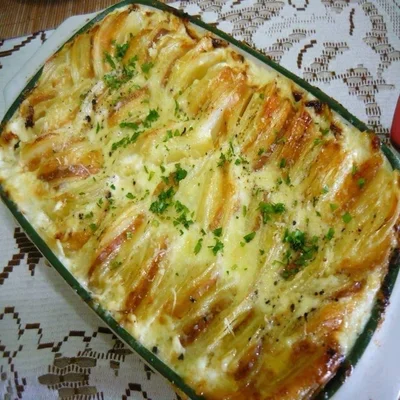 Recipe of Potatoes au gratin with sour cream on the DeliRec recipe website