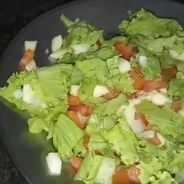 Foto da Salada simples de alface e maçã - receita de Salada simples de alface e maçã no DeliRec