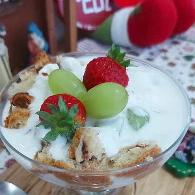 Recipe of Diet panettone with yogurt and fruit on the DeliRec recipe website