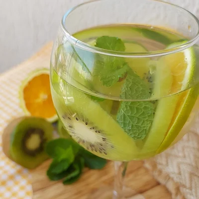 Recipe of Flavored water on the DeliRec recipe website