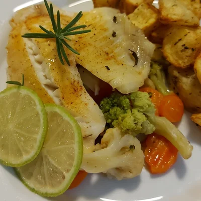 Recipe of Fish with vegetables in foil on the DeliRec recipe website