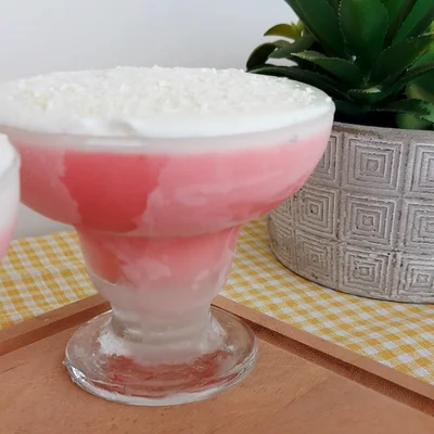 Recipe of raspberry ice cream on the DeliRec recipe website