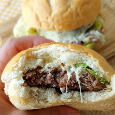 Recipe of Homemade Burger 🇺🇲 on the DeliRec recipe website