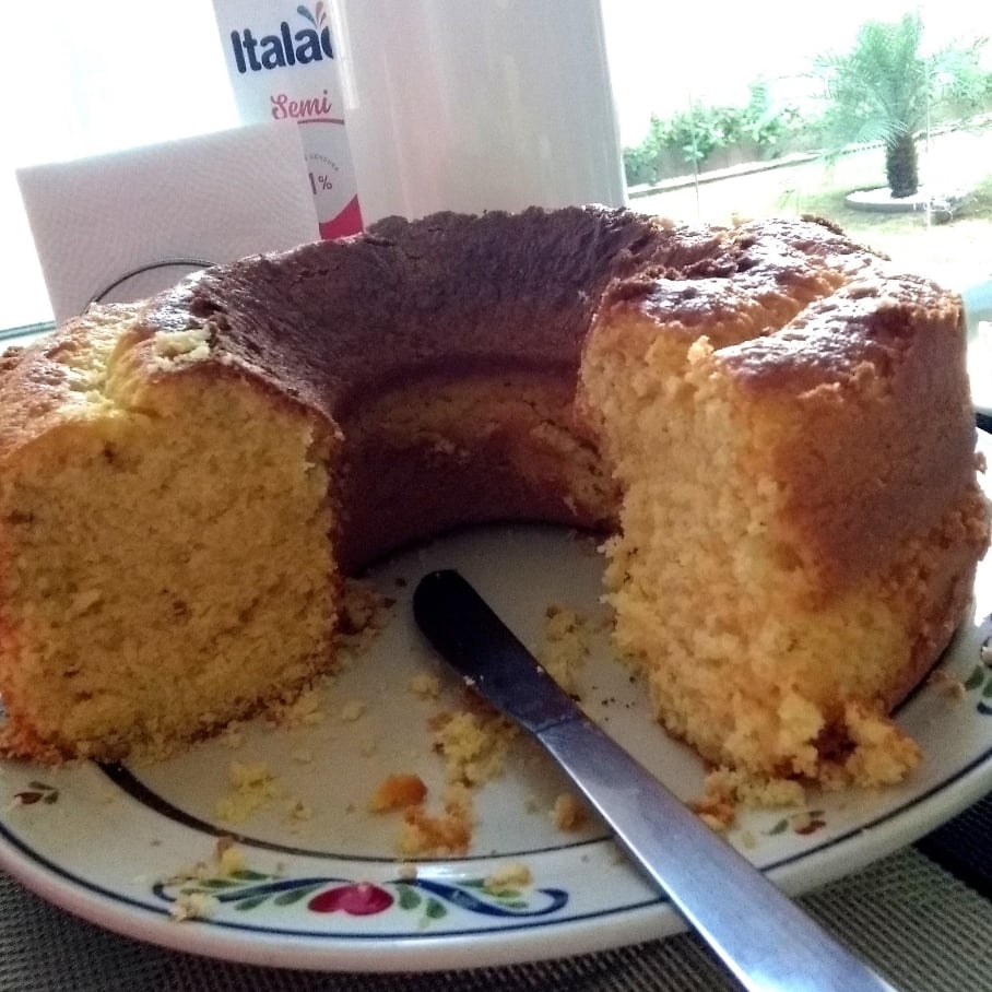 Photo of the Fluffy Cornmeal Cake 🇺🇸 – recipe of Fluffy Cornmeal Cake 🇺🇸 on DeliRec