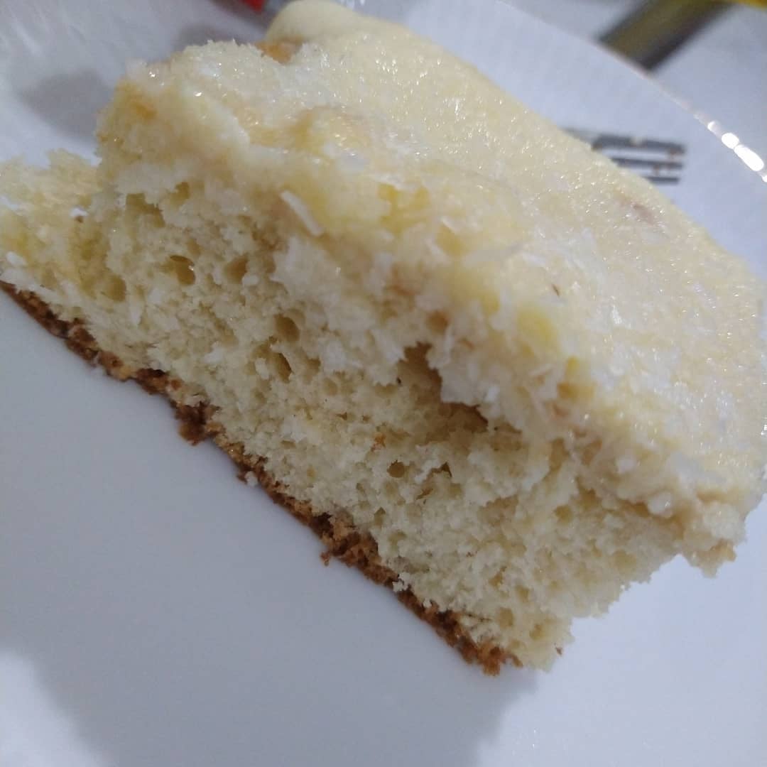 Photo of the Coconut Cake with Moist Frosting – recipe of Coconut Cake with Moist Frosting on DeliRec