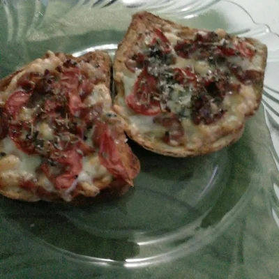 Recipe of tomato toast on the DeliRec recipe website
