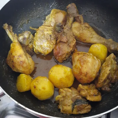 Recipe of Thigh and drumstick with potatoes on the DeliRec recipe website