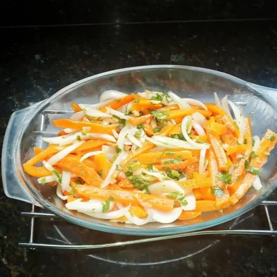 Recipe of Carrot Salad with Onion on the DeliRec recipe website
