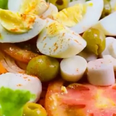 Salat mit Ei Rezept auf der DeliRec-Rezept-Website