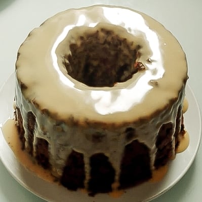 Foto da Bolo de chocolate formigueiro com ganache de chocolate branco - receita de Bolo de chocolate formigueiro com ganache de chocolate branco no DeliRec