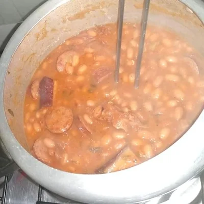 Recipe of beans with pepperoni on the DeliRec recipe website