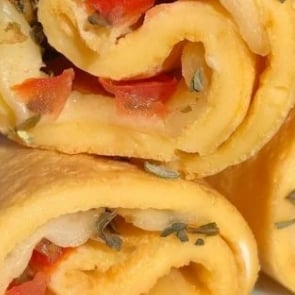 Foto da Crepioca de queijo com tomate  - receita de Crepioca de queijo com tomate  no DeliRec