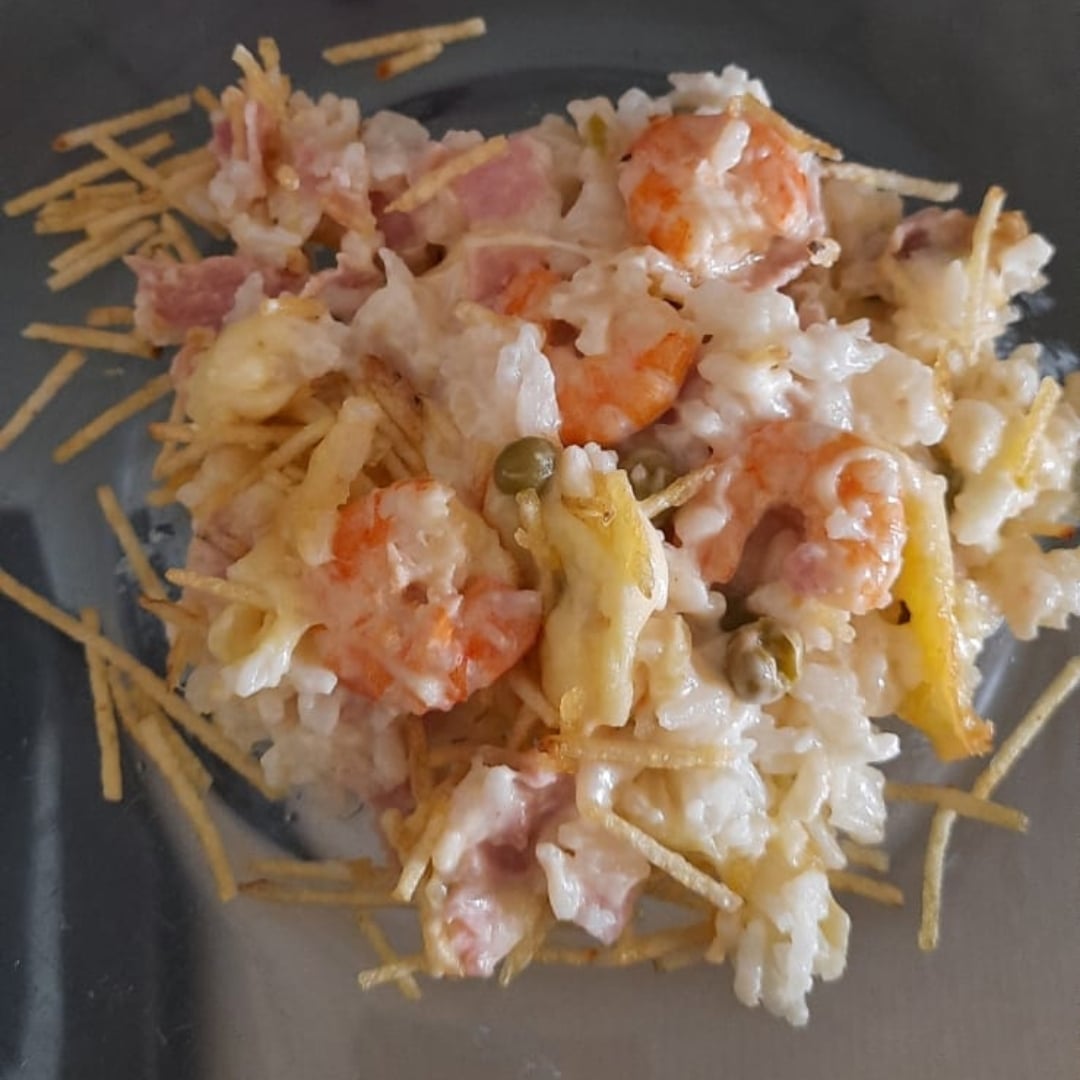 Foto da Camarão com arroz e batata palha ao molho de queijo - receita de Camarão com arroz e batata palha ao molho de queijo no DeliRec