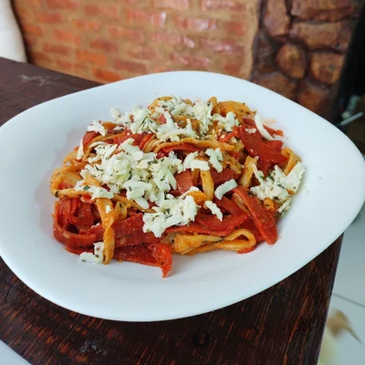 Recipe of Homemade noodles with pepperoni on the DeliRec recipe website