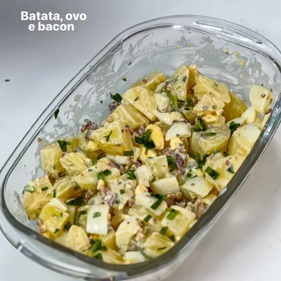 Recipe of Potato salad with egg and bacon on the DeliRec recipe website