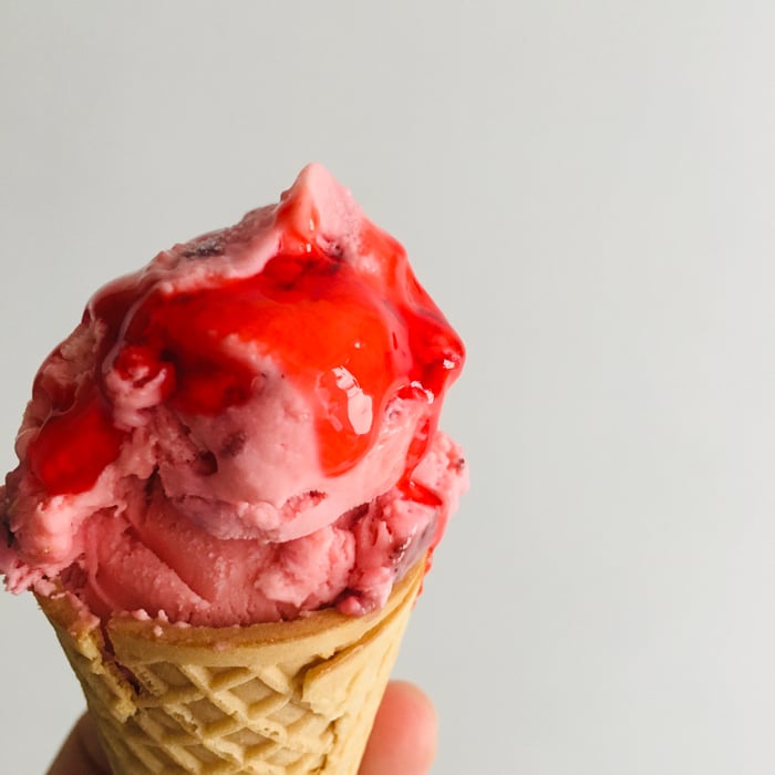 Photo of the Strawberry mousse ice cream 🍓 – recipe of Strawberry mousse ice cream 🍓 on DeliRec