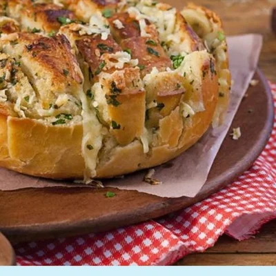 Recipe of stuffed garlic bread on the DeliRec recipe website