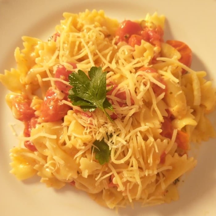 Photo of the Pasta with tomato and brie cheese – recipe of Pasta with tomato and brie cheese on DeliRec