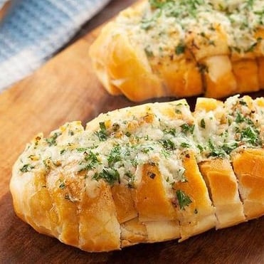 Photo of the Luh's Garlic Bread – recipe of Luh's Garlic Bread on DeliRec