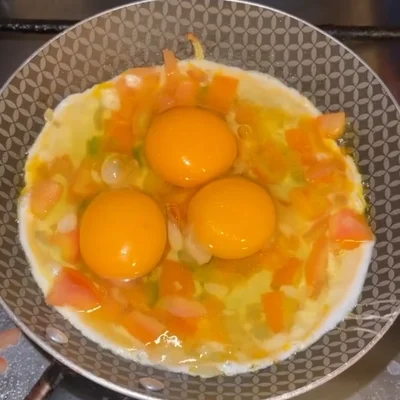 Recipe of egg with vegetables on the DeliRec recipe website