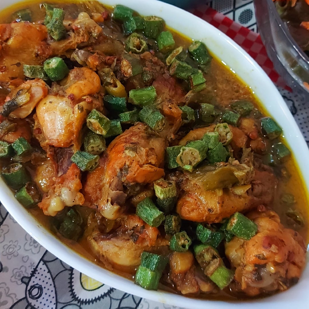Photo of the Chicken in sauce with okra and saffron – recipe of Chicken in sauce with okra and saffron on DeliRec