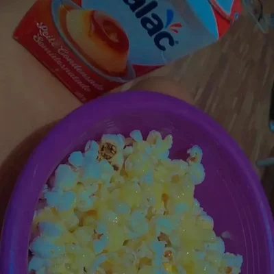 Recipe of Popcorn with condensed milk on the DeliRec recipe website