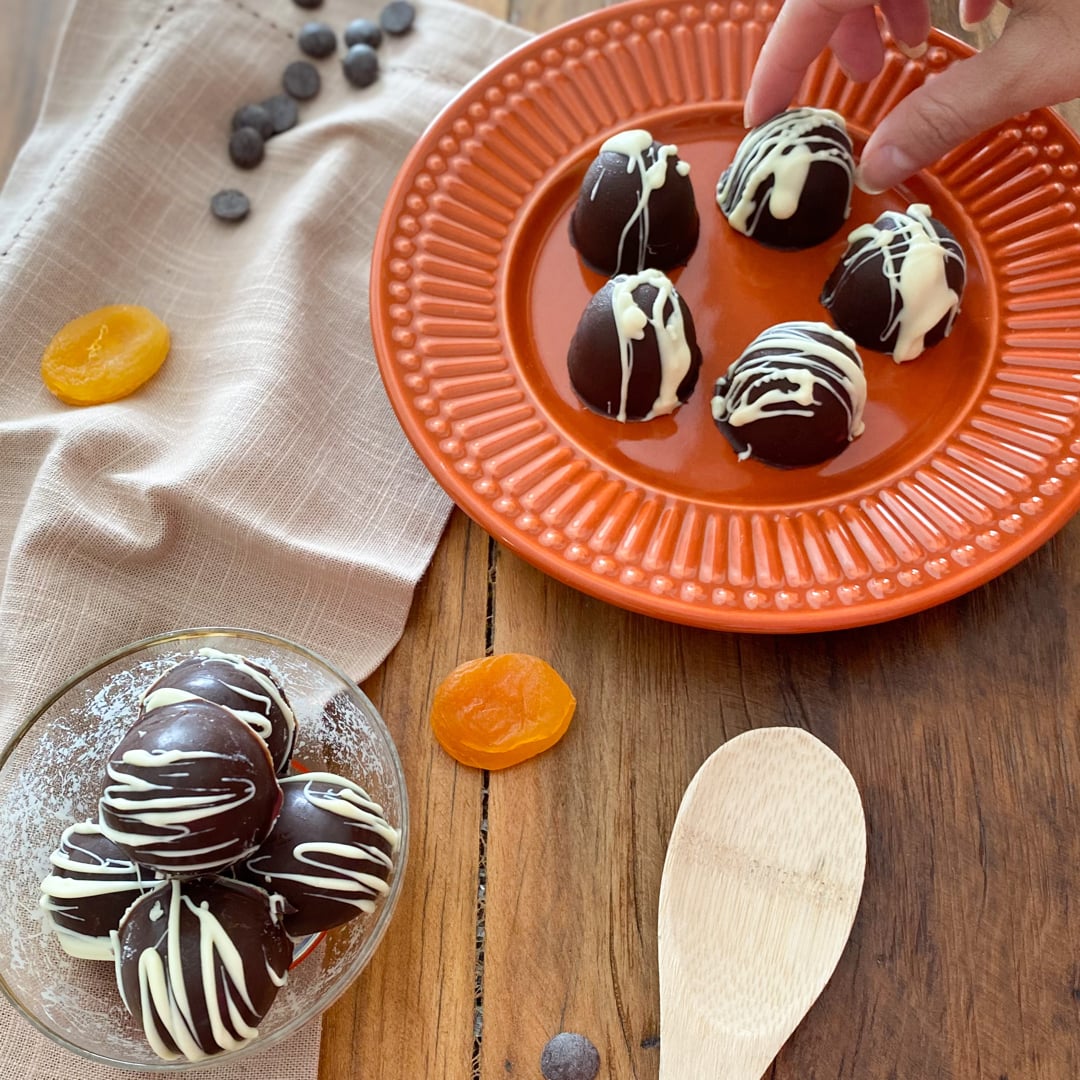 Photo of the Apricot and Coconut Truffle – recipe of Apricot and Coconut Truffle on DeliRec