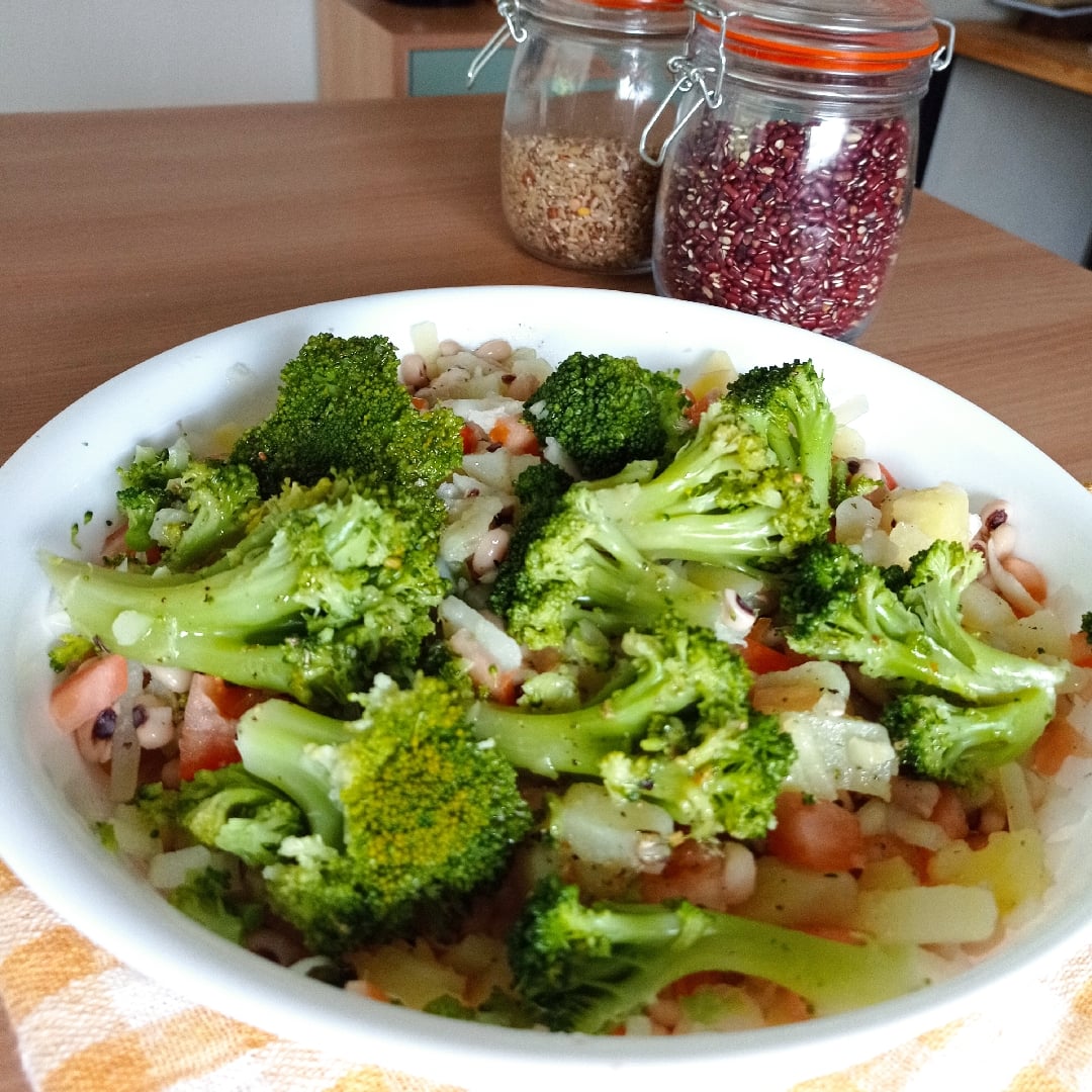 Photo of the Fresh salad with potato and black-eyed peas – recipe of Fresh salad with potato and black-eyed peas on DeliRec
