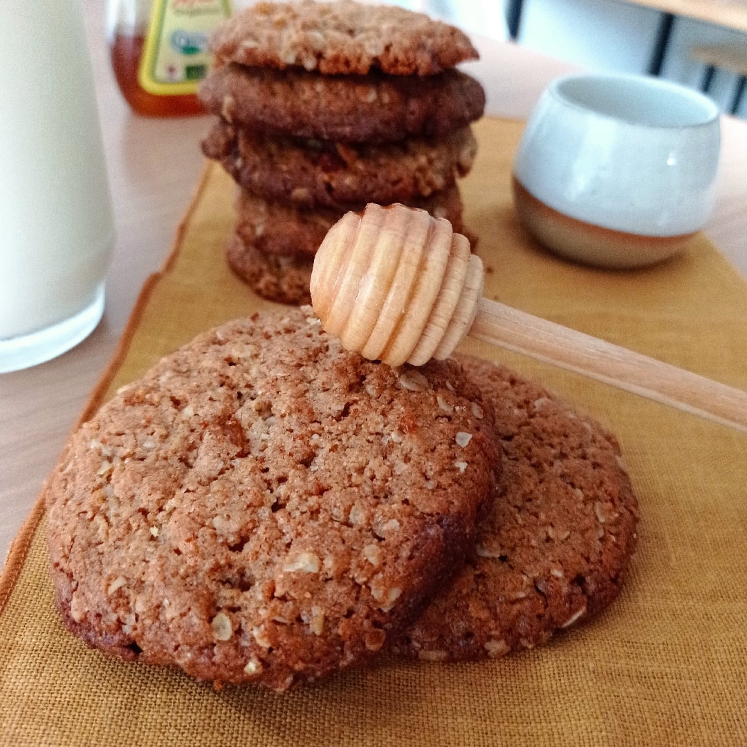 Photo of the Wholegrain oat and honey cookies with raisins – recipe of Wholegrain oat and honey cookies with raisins on DeliRec