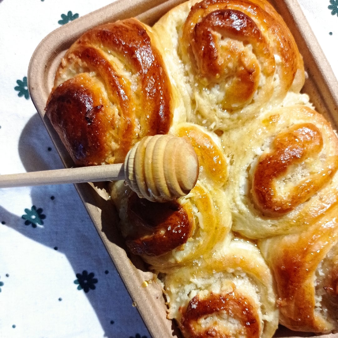 Photo of the Coconut buns with honey – recipe of Coconut buns with honey on DeliRec
