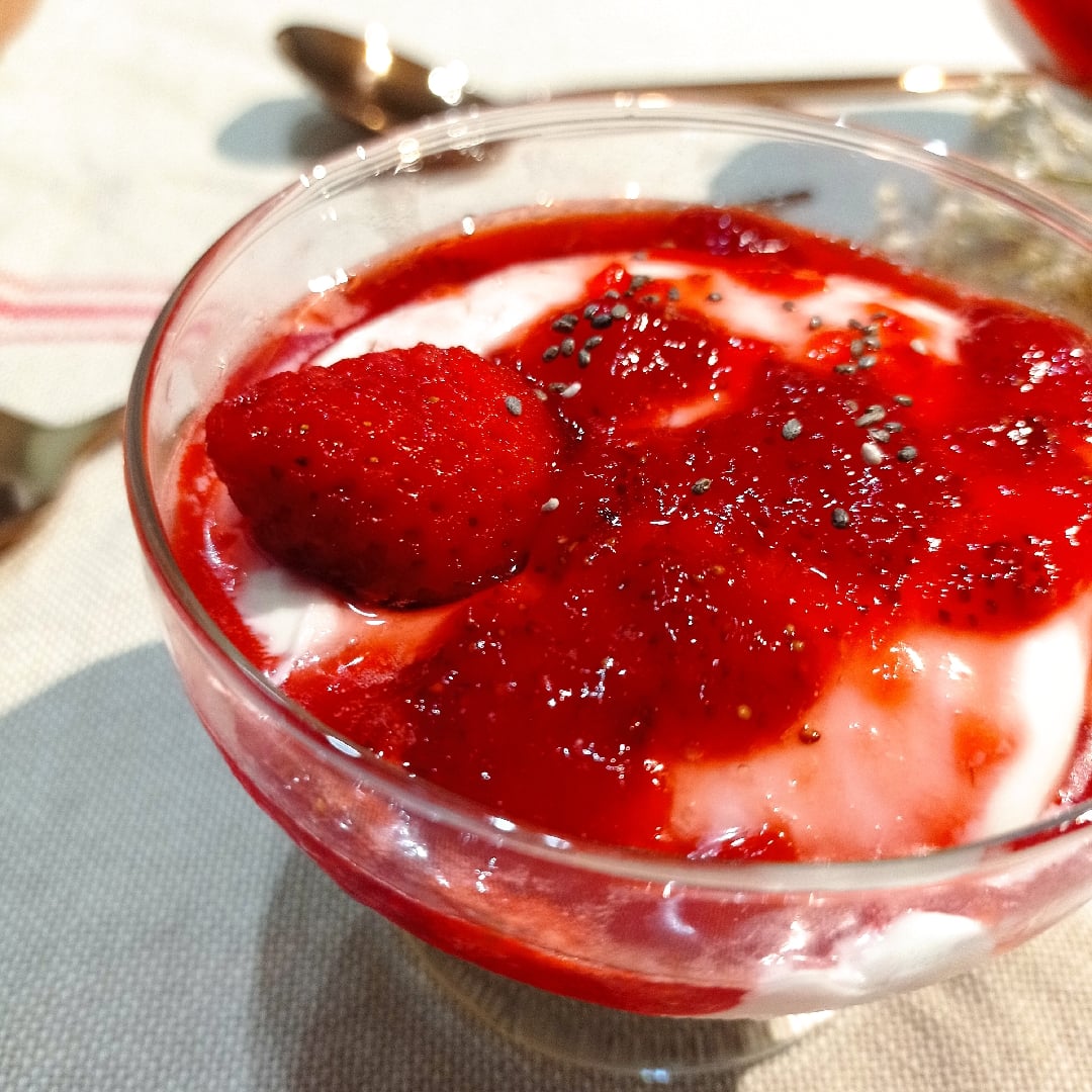 Foto da Sobremesa com cream chesse e geleia de morango 🍓 - receita de Sobremesa com cream chesse e geleia de morango 🍓 no DeliRec