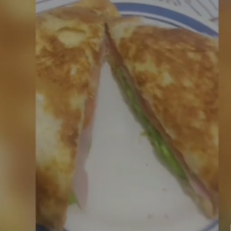 Foto da Sanduíche mágico com omelete - receita de Sanduíche mágico com omelete no DeliRec
