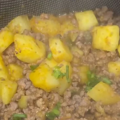 Recipe of Ground beef with seasoned potatoes on the DeliRec recipe website