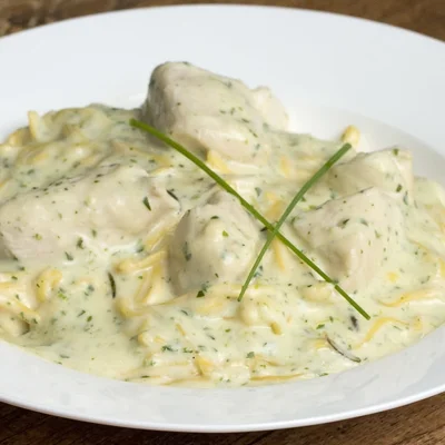 Recipe of Pasta with chicken in white herb sauce on the DeliRec recipe website