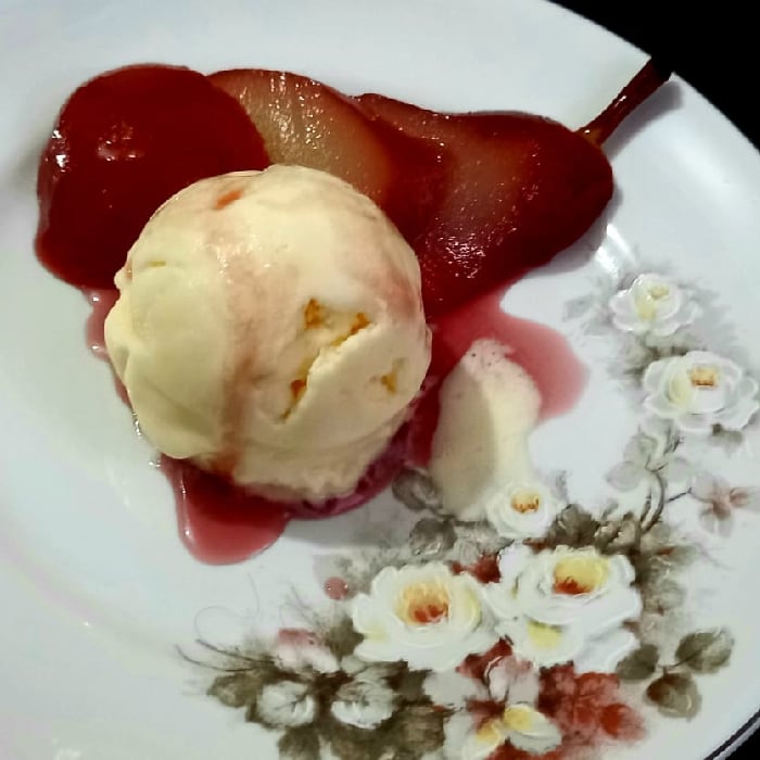 Photo of the Pears in wine with ice cream – recipe of Pears in wine with ice cream on DeliRec