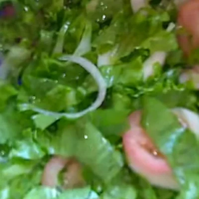 Recipe of Lettuce and tomato salad on the DeliRec recipe website