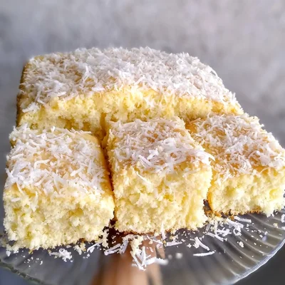 Recipe of Coconut and Maizena Cake on the DeliRec recipe website