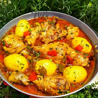 Recipe of Chicken in Sauce with Potatoes on the DeliRec recipe website