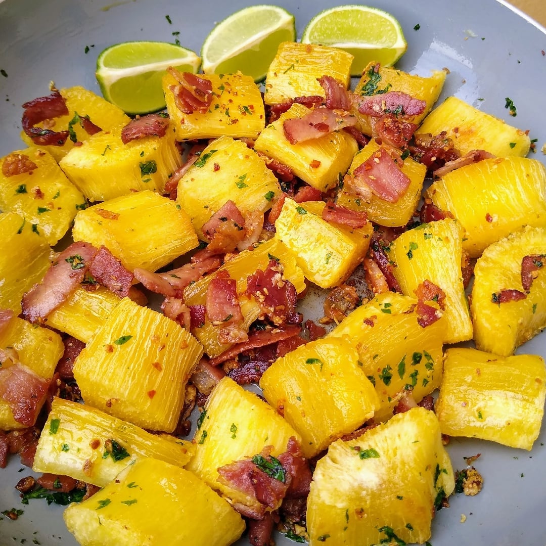 Photo of the Fried cassava with bacon – recipe of Fried cassava with bacon on DeliRec