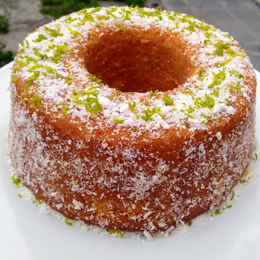 Photo of the Coconut Yogurt Cake – recipe of Coconut Yogurt Cake on DeliRec