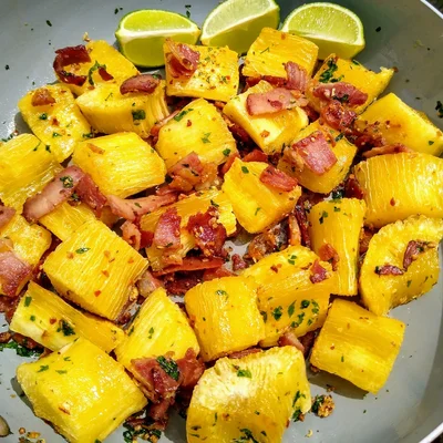 Recipe of Fried cassava with bacon on the DeliRec recipe website