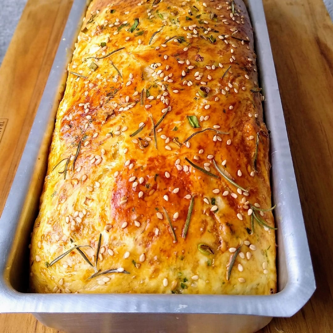 Photo of the Fluffy herb bread without kneading – recipe of Fluffy herb bread without kneading on DeliRec