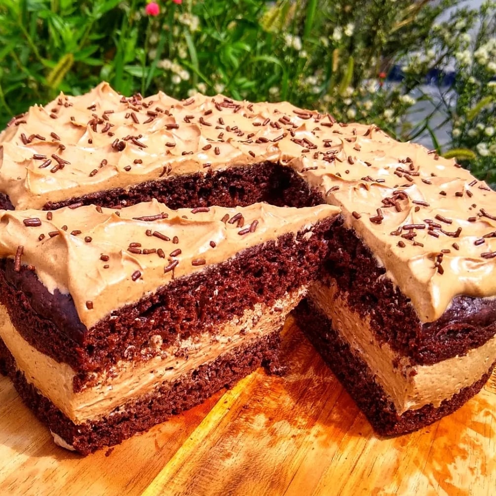 Photo of the Chocolate cake with coffee whipped cream – recipe of Chocolate cake with coffee whipped cream on DeliRec