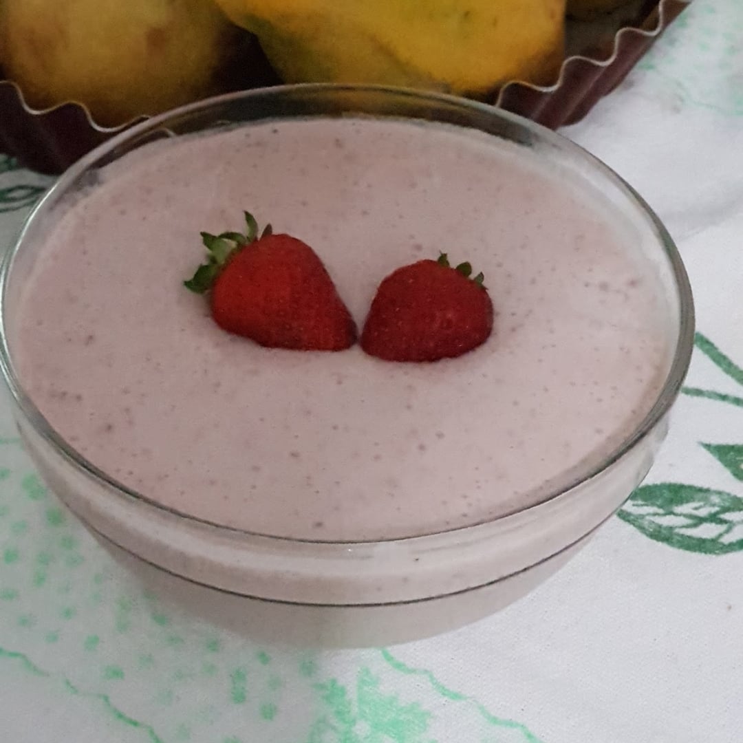 Foto da Yogurte de inhame com morango  - receita de Yogurte de inhame com morango  no DeliRec