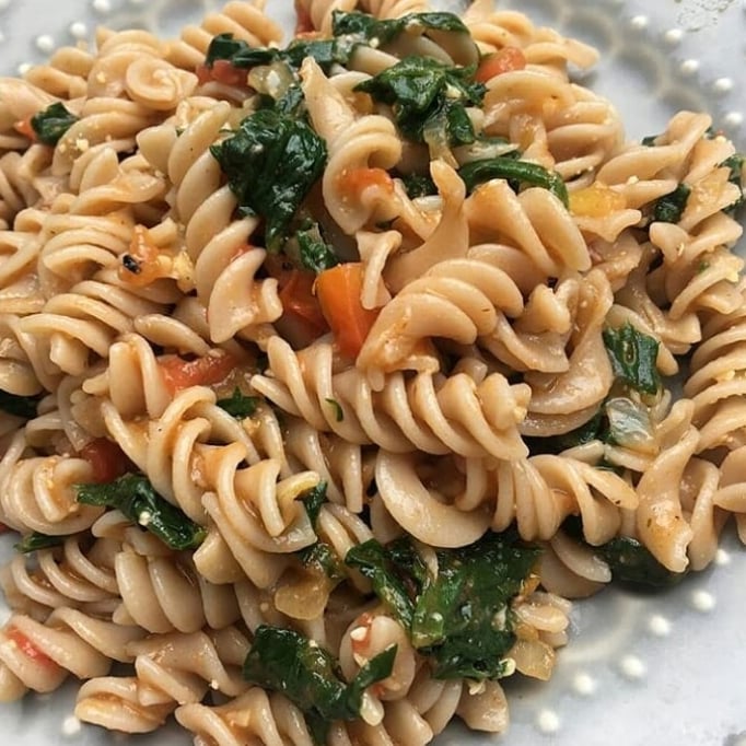 Photo of the Pasta with spinach and tomato – recipe of Pasta with spinach and tomato on DeliRec