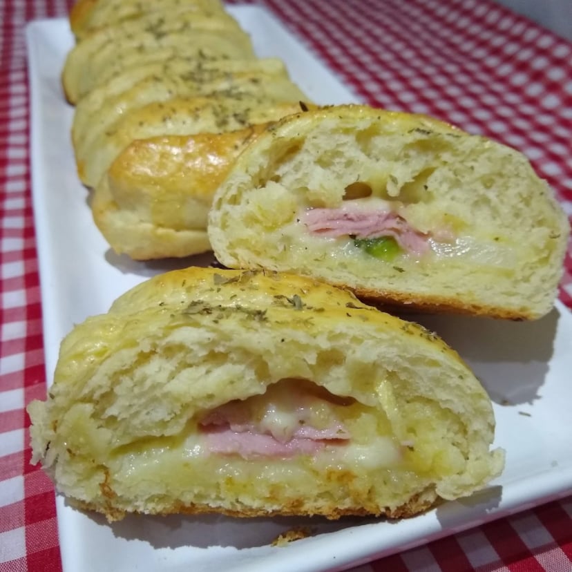 Photo of the stuffed braid bread – recipe of stuffed braid bread on DeliRec